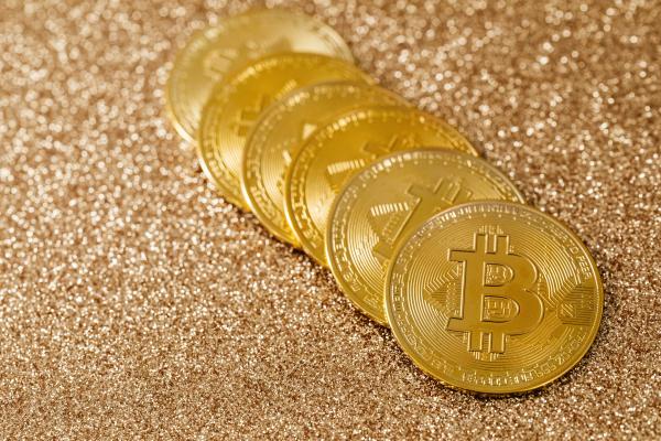 信用卡还不上怎么解决？申请停息挂账吗？
