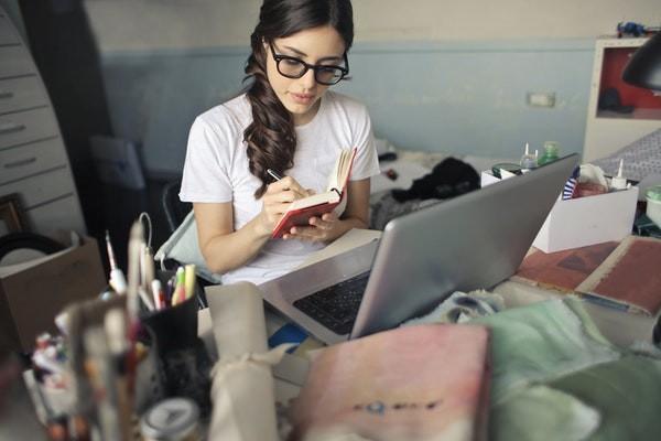 农商银行信用卡怎么申请？逾期多久会被起诉
