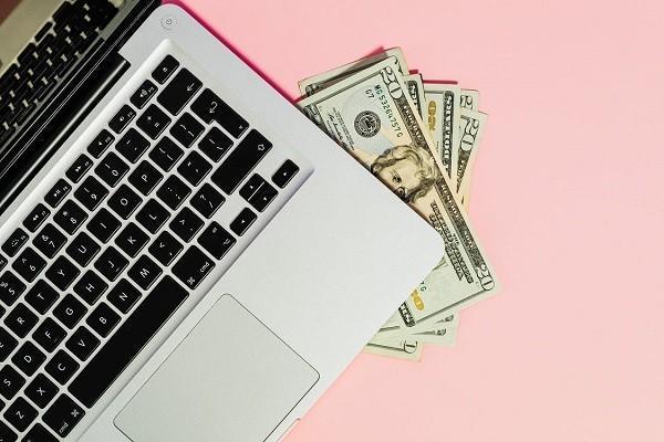 逾期网贷会上信用吗？会被调走家庭档案吗