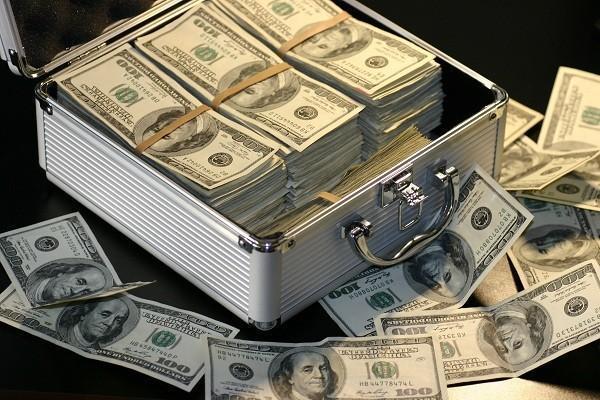 信用卡逾期一个月补救方法有哪些？逾期一个月还进去还能用吗