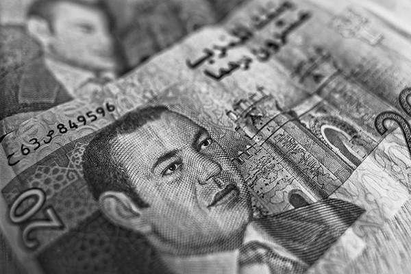 农业信用卡逾期多久会联系家人，怎么协商还本金