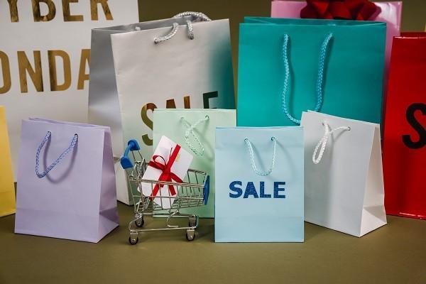 工行信用卡欠费多少催收？逾期催收上门如何应对？