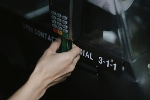 信用卡逾期5000一个月要多少利息？逾期会被起诉吗？