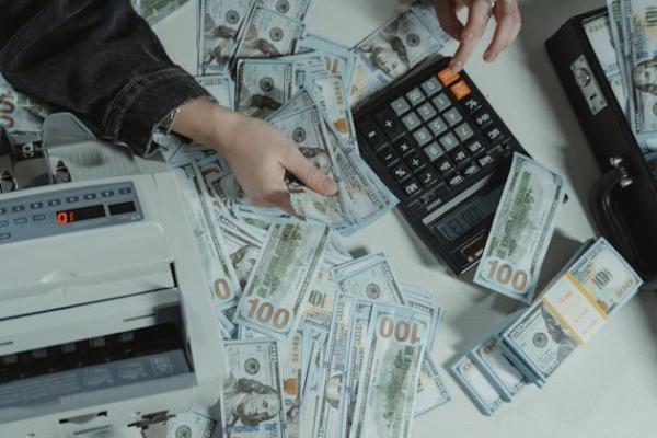 信用卡协商后分期还款用什么卡还？协商分期需要注意什么？