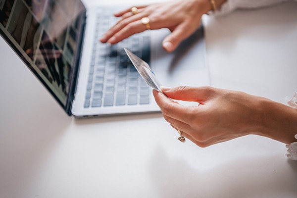 怎么计算逾期后信用卡本金？逾期利息怎么算？